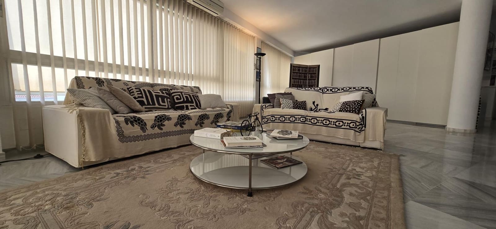 2 slaapkamer Appartement te koop in Marbella met zwembad garage - € 1.250.000 (Ref: 9169695)