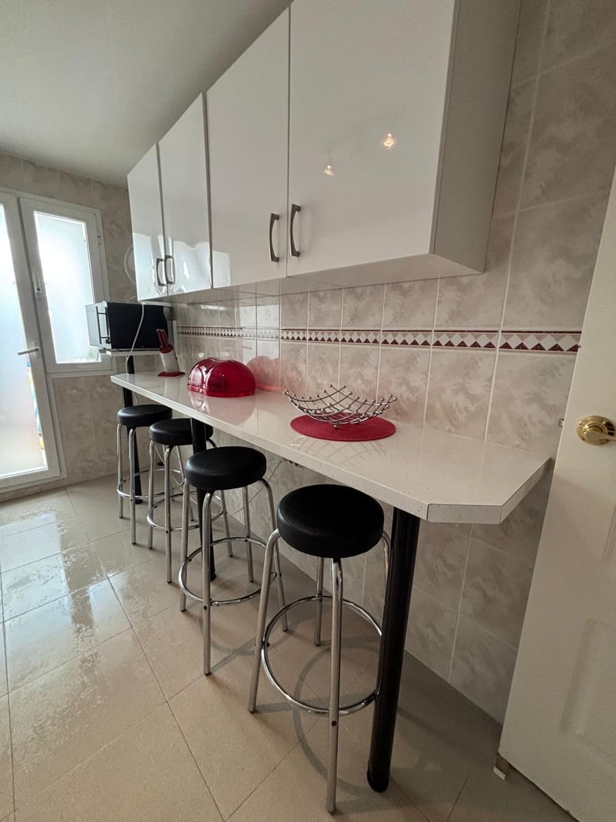 2 bedroom Apartment for rent in Marbella with pool - € 1,850 (Ref: 9183824)