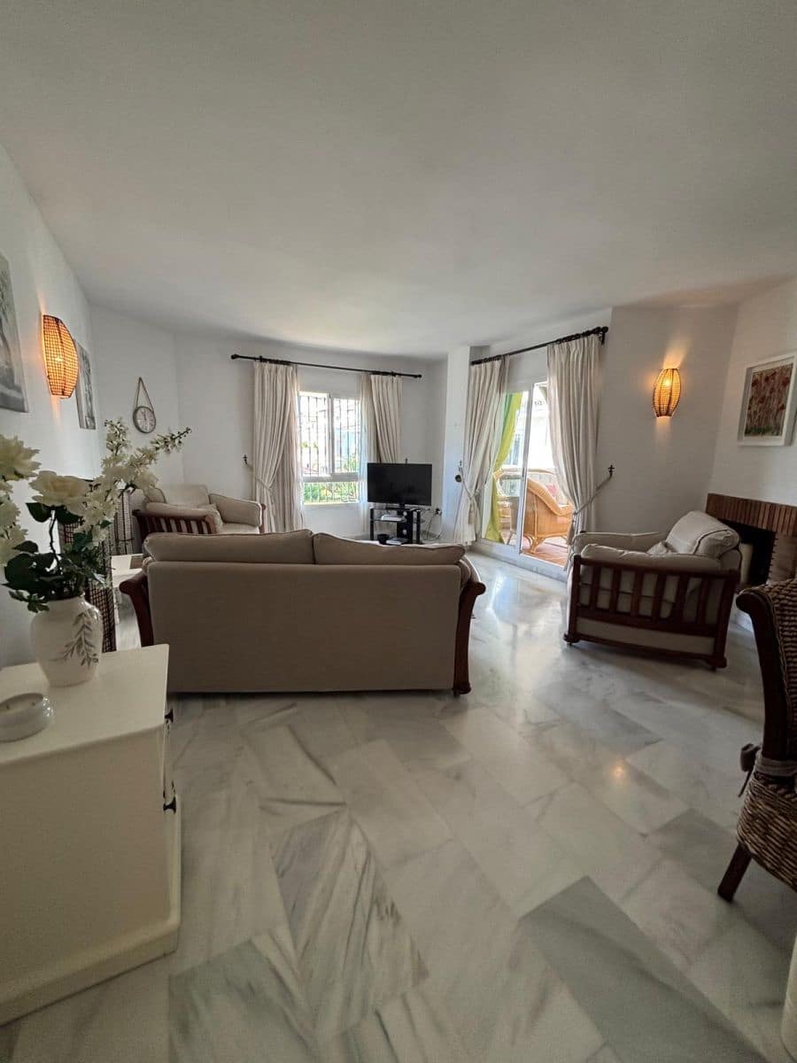 2 bedroom Apartment for rent in Marbella with pool garage - € 1,850 (Ref: 9183824)