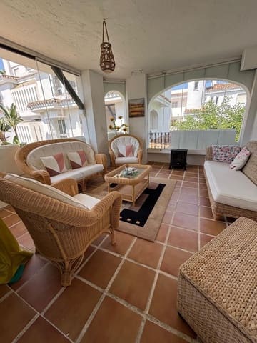 Appartement de 2 chambres à louer à Marbella avec piscine garage - 1 850 € (Ref: 9183824)