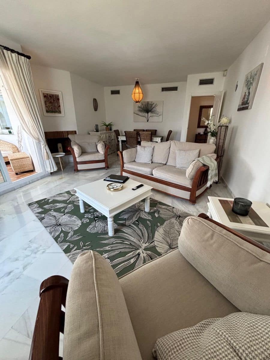 2 bedroom Apartment for rent in Marbella with pool garage - € 1,850 (Ref: 9183824)