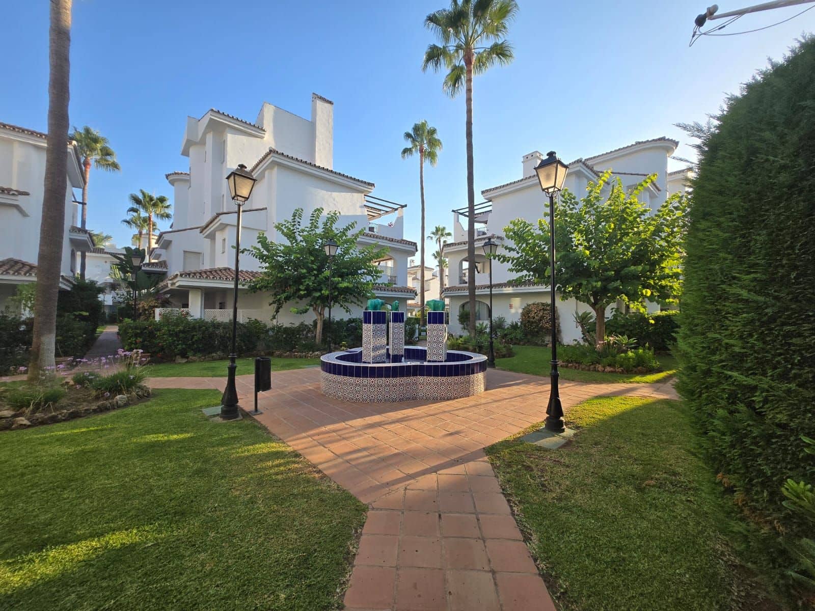 2 bedroom Apartment for rent in Marbella with pool garage - € 1,850 (Ref: 9183824)