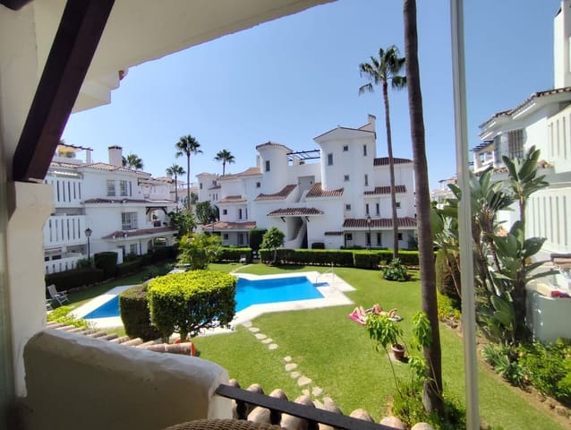 Appartement de 2 chambres à louer à Marbella avec piscine garage - 1 850 € (Ref: 9183824)