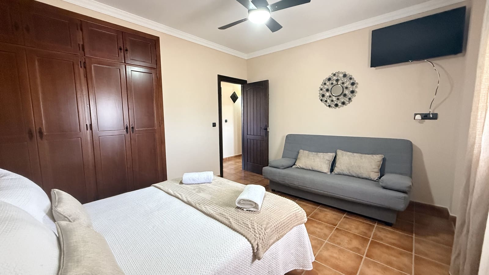 4 bedroom Villa for sale in Valle de Abdalajis with pool - € 570,000 (Ref: 9187155)