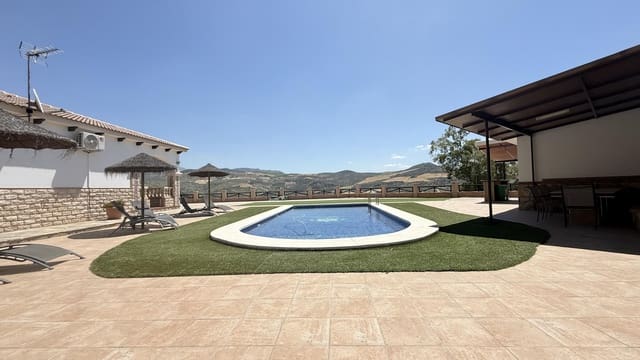 4 bedroom Villa for sale in Valle de Abdalajís with pool - € 570,000 (Ref: 9187155)