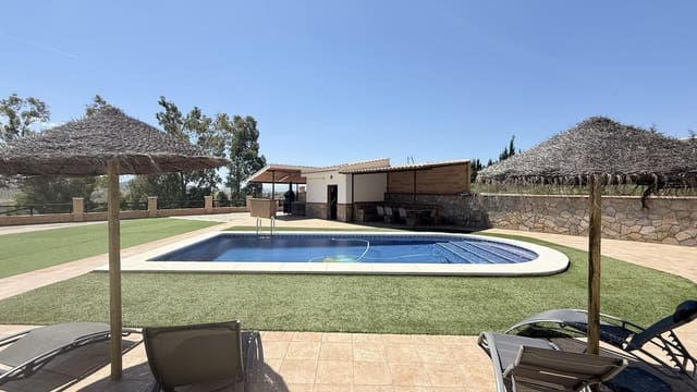 4 bedroom Villa for sale in Valle de Abdalajís with pool - € 570,000 (Ref: 9187155)