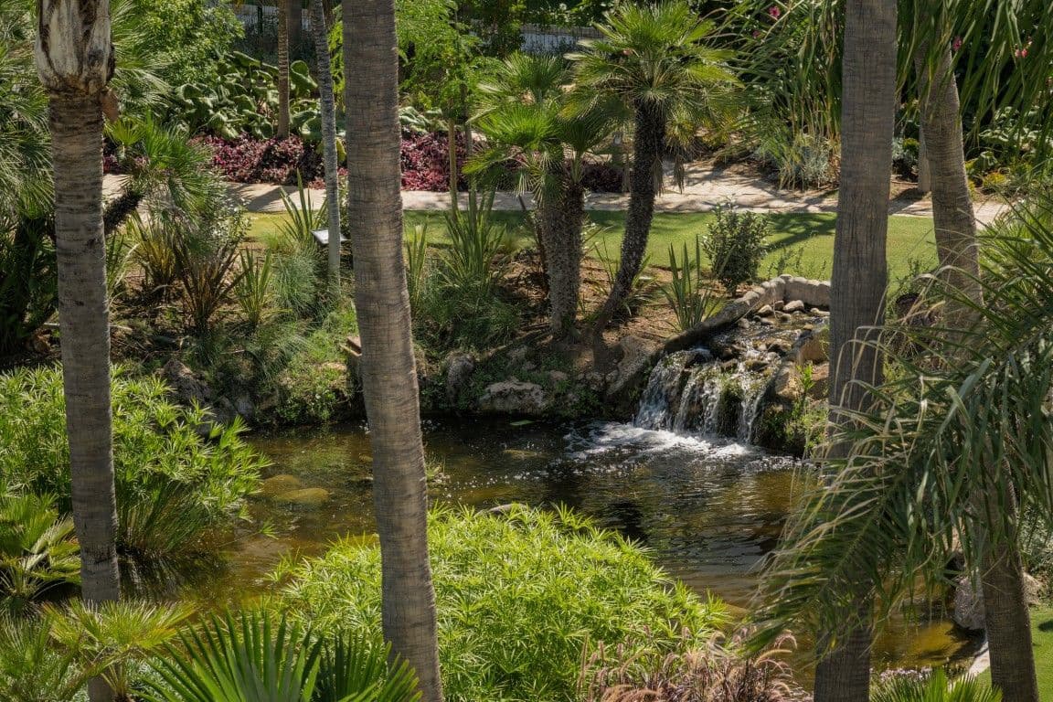 3 bedroom Penthouse for sale in Marbella with pool - € 5,950,000 (Ref: 9197909)