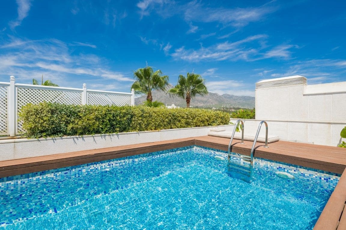 3 bedroom Penthouse for sale in Puerto Banus with pool - € 5,950,000 (Ref: 9197909)