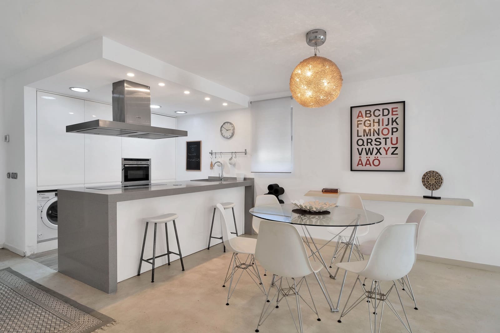 2 soverom Leilighet til leie i Nueva Andalucia med svømmebasseng - € 2 000 (Ref: 9208489)