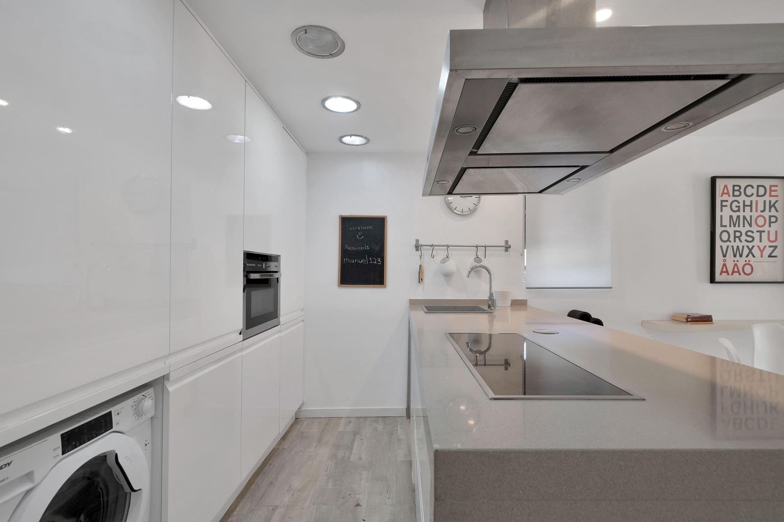 2 soveværelse Lejlighed til leje i Nueva Andalucia med swimmingpool garage - € 2.000 (Ref: 9208489)