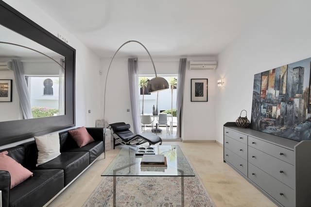 2 sypialnia Apartament do wynajęcia w Nueva Andalucia, Marbella z basenem garażem - 2 000 € (Ref: 9208489)