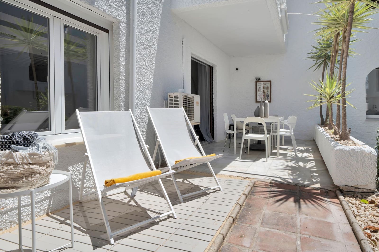 2 soveværelse Lejlighed til leje i Nueva Andalucia med swimmingpool garage - € 2.000 (Ref: 9208489)