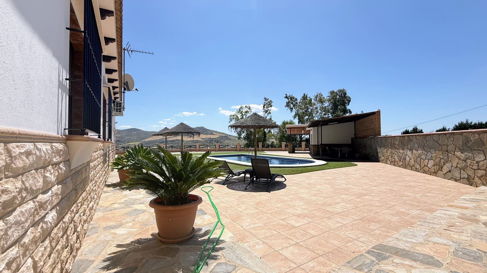 4 camera da letto Villa da affittare in Valle de Abdalajis con piscina - 1.800 € (Rif: 9226926)