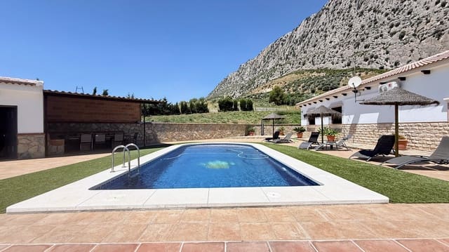 4 bedroom Villa for rent in Valle de Abdalajís with pool - € 1,800 (Ref: 9226926)