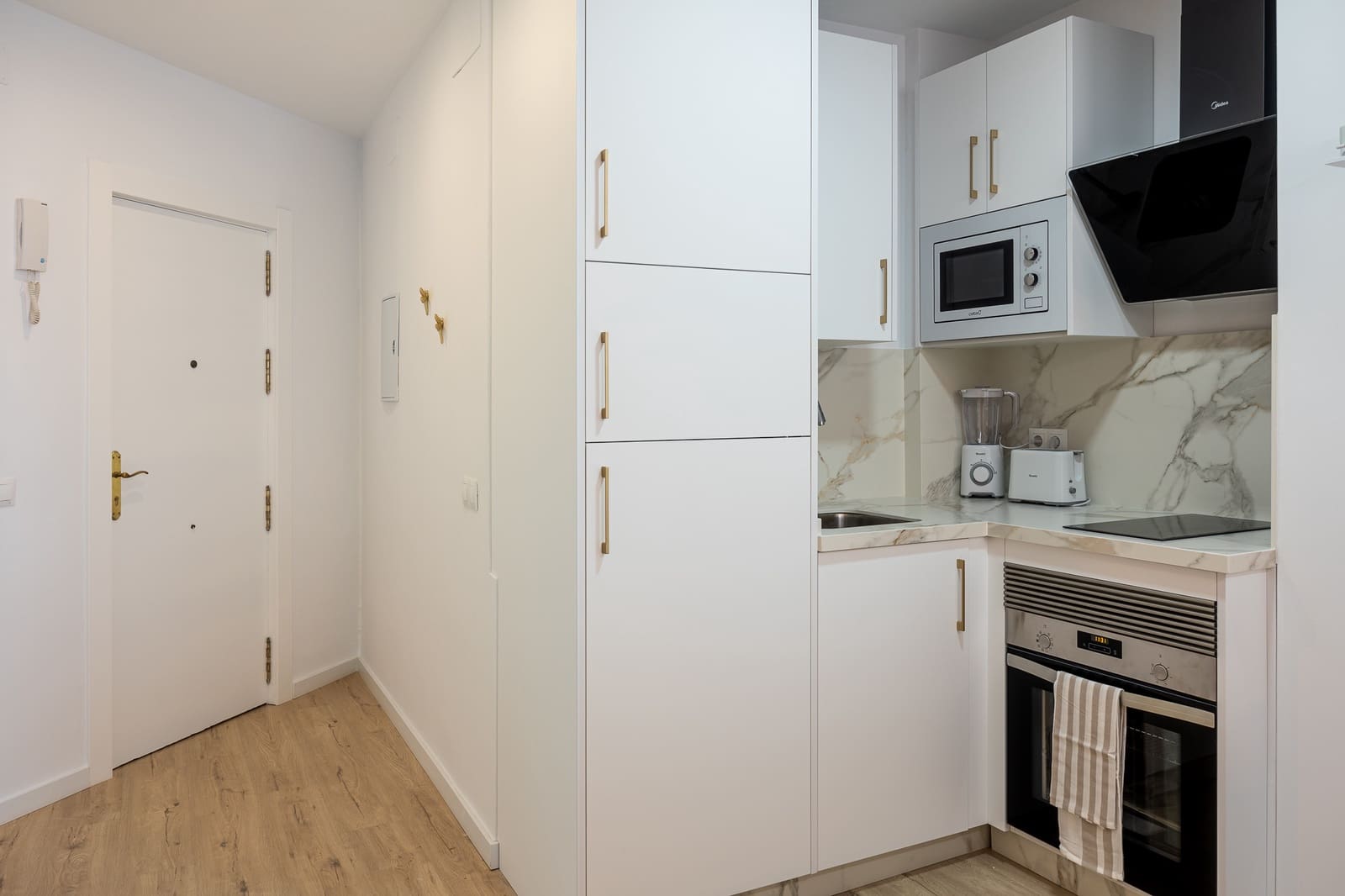 1 soverom Leilighet til salgs i Torremolinos - € 245 000 (Ref: 9236775)