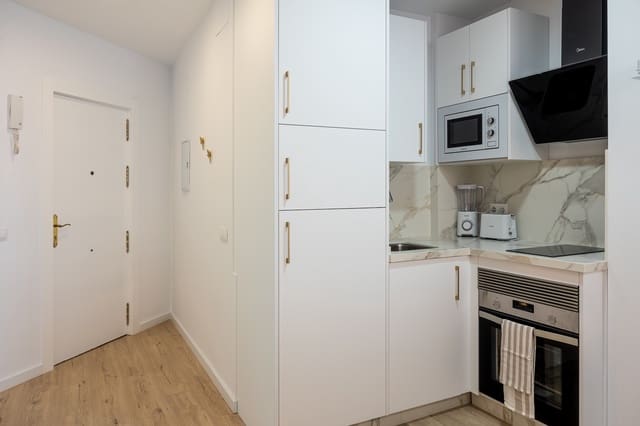 1 soverom Leilighet til salgs i Torremolinos - € 245 000 (Ref: 9236775)