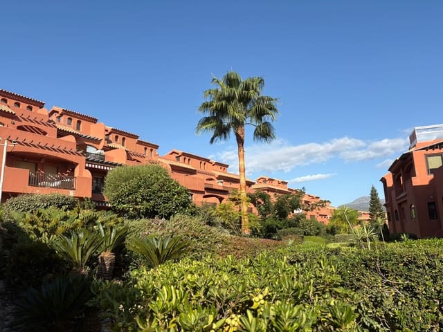 2 makuuhuone Asunto myytävänä paikassa Buenas Noches, Estepona mukana uima-altaan - 320 000 € (Ref: 9264357)