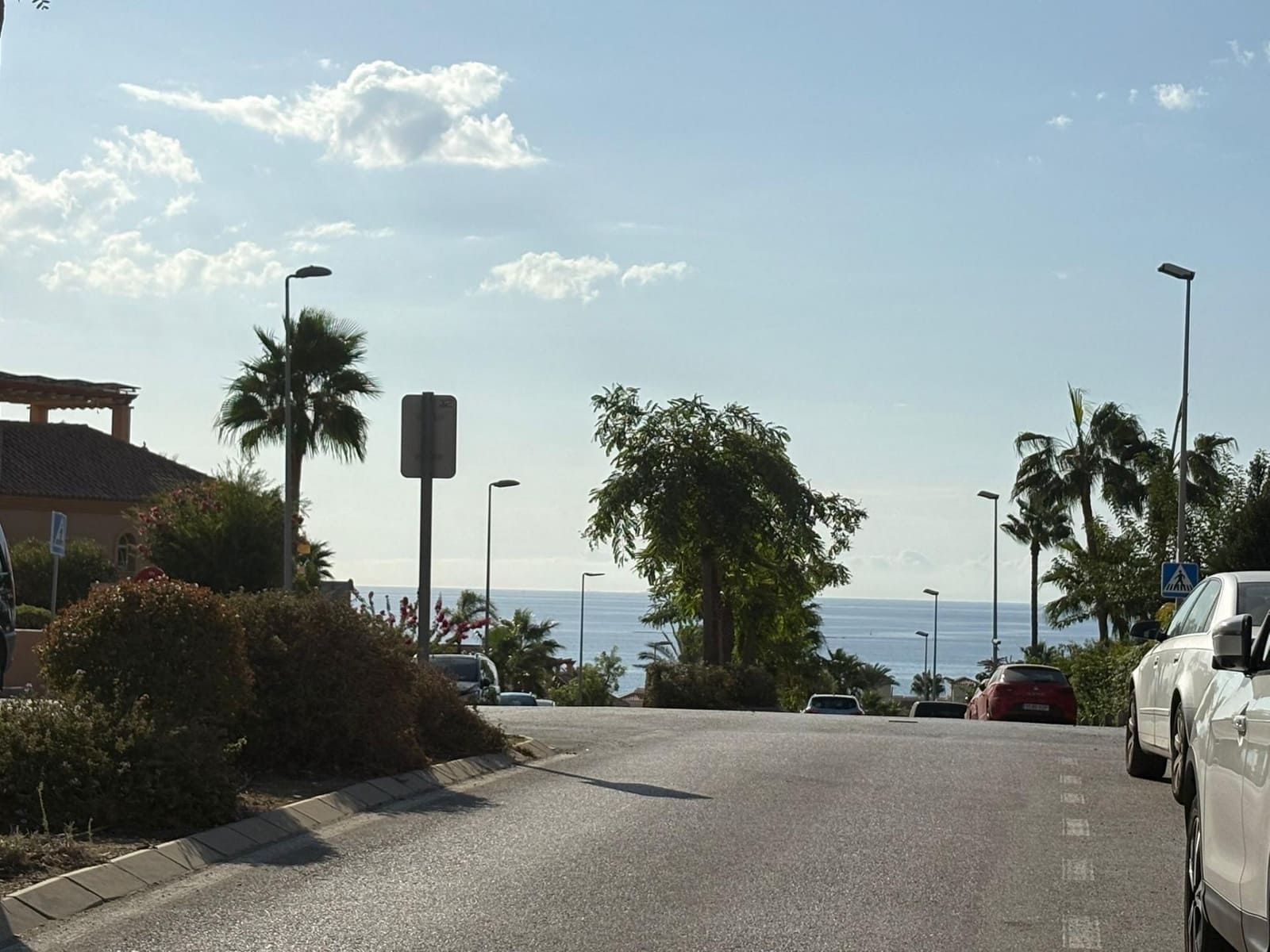 Piso de 2 habitaciones en Estepona en venta con piscina - 320.000 € (Ref: 9264357)