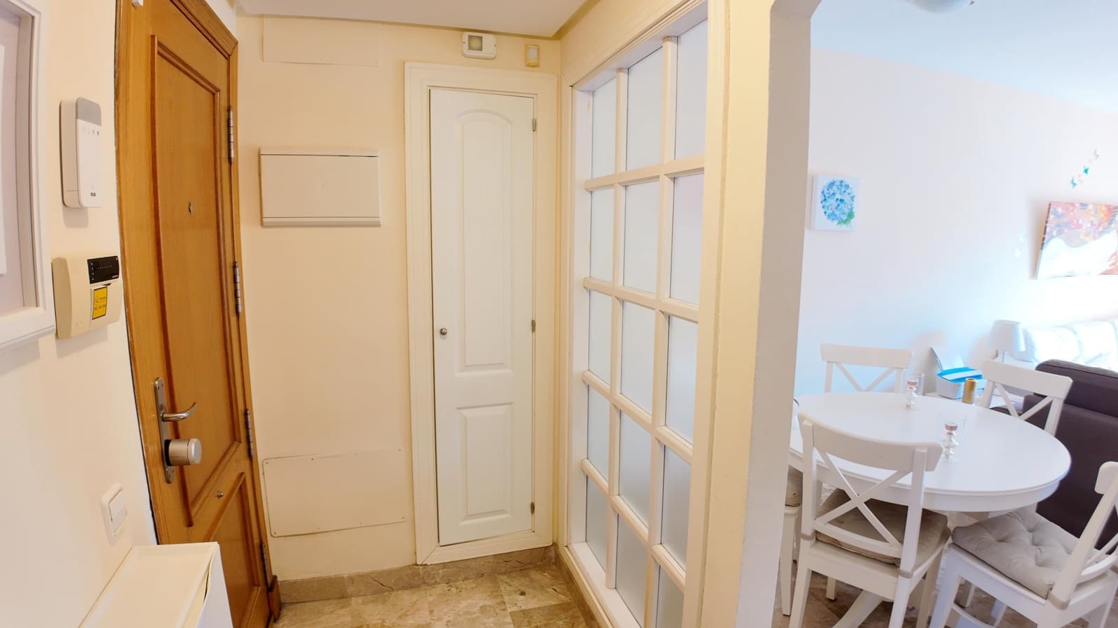 Piso de 2 habitaciones en Estepona en venta con piscina - 320.000 € (Ref: 9264357)