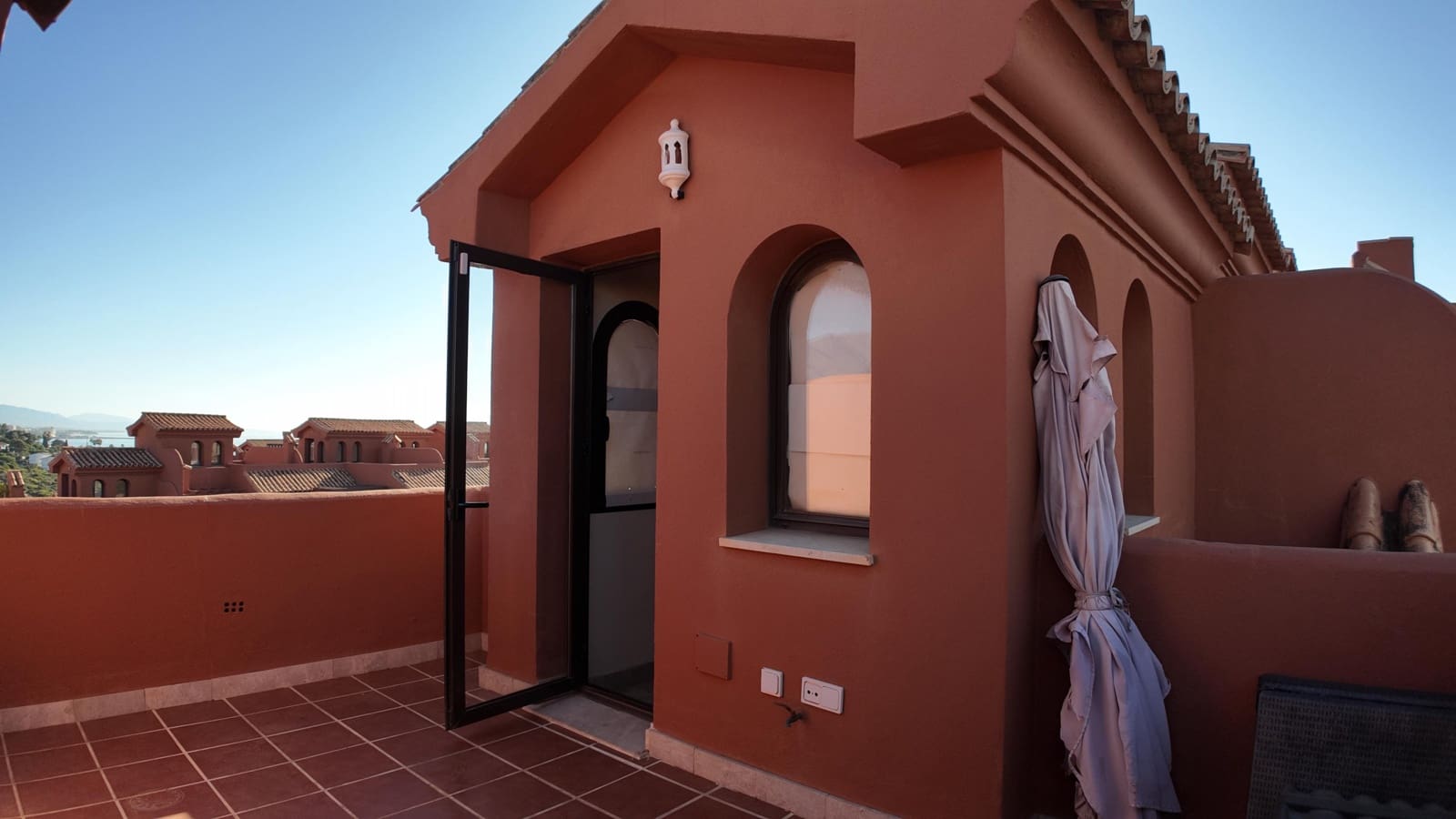 2 chambre Appartement à vendre à Estepona avec piscine - 310 000 € (Ref: 9264357)