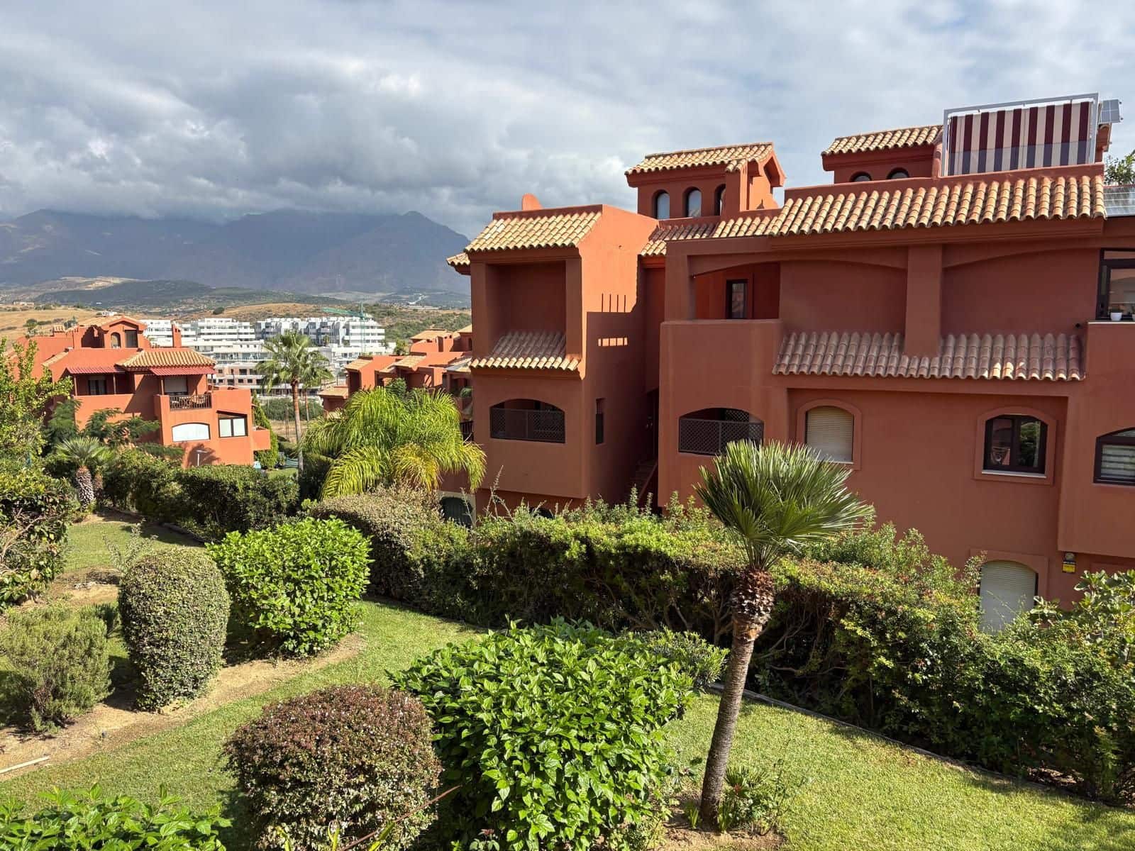 2 chambre Appartement à vendre à Estepona avec piscine - 310 000 € (Ref: 9264357)