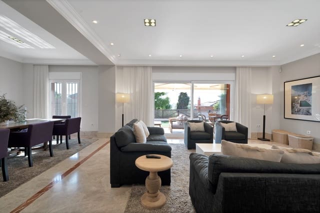 5 makuuhuone Paritalo vuokrattavana paikassa Santa Clara, Marbella mukana uima-altaan - 4 900 € (Ref: 9269969)