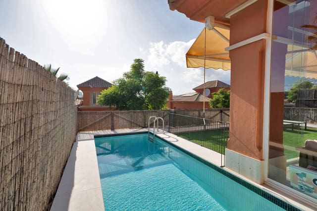 5 makuuhuone Paritalo vuokrattavana paikassa Santa Clara, Marbella mukana uima-altaan - 4 900 € (Ref: 9269969)