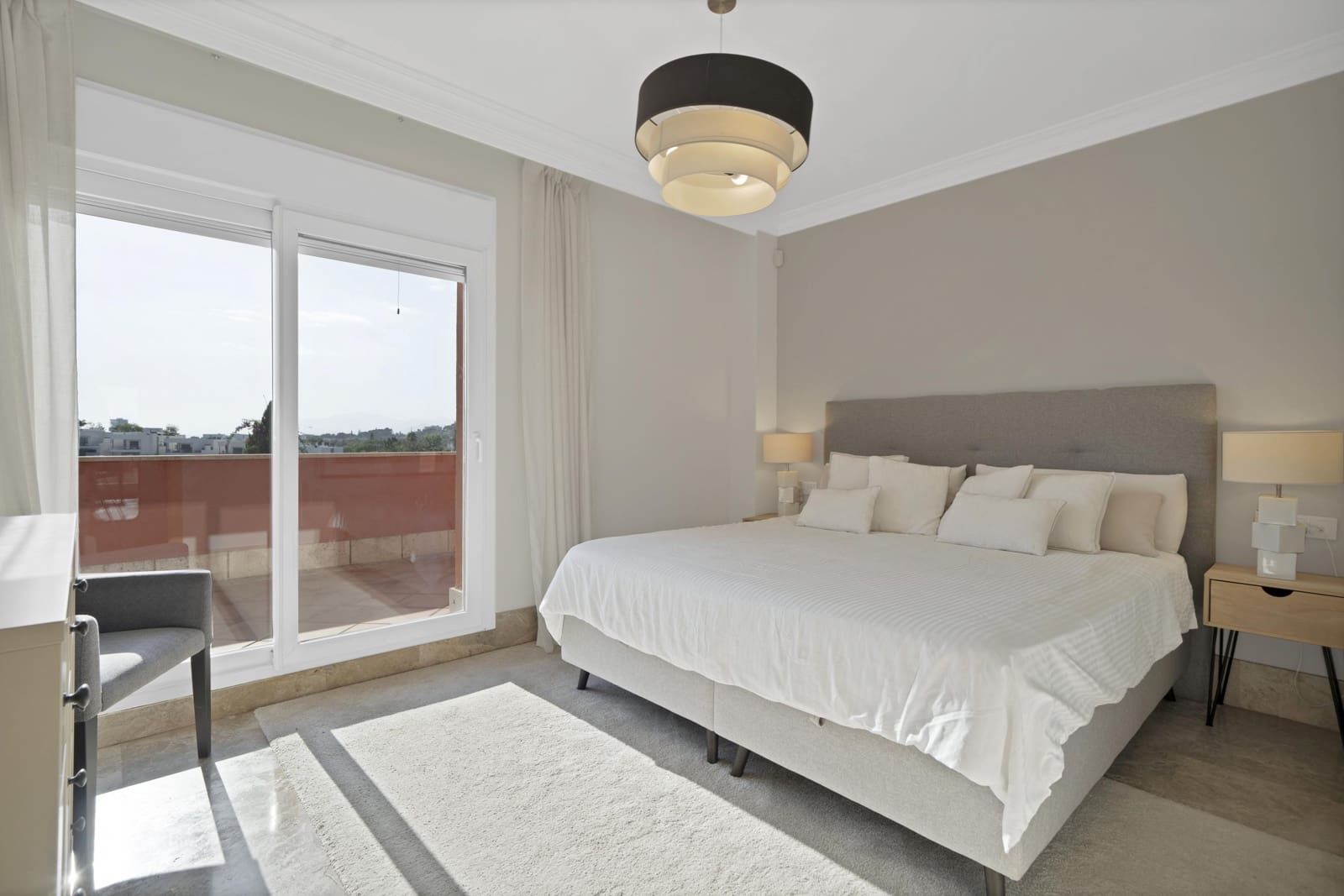 5 bedroom Semi-detached Villa for rent in Marbella with pool garage - € 4,900 (Ref: 9269969)