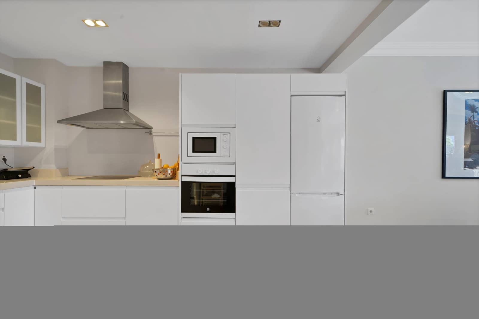 5 bedroom Semi-detached Villa for rent in Marbella with pool garage - € 4,900 (Ref: 9269969)