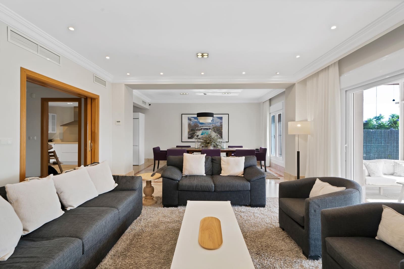 5 bedroom Semi-detached Villa for rent in Marbella with pool garage - € 4,900 (Ref: 9269969)