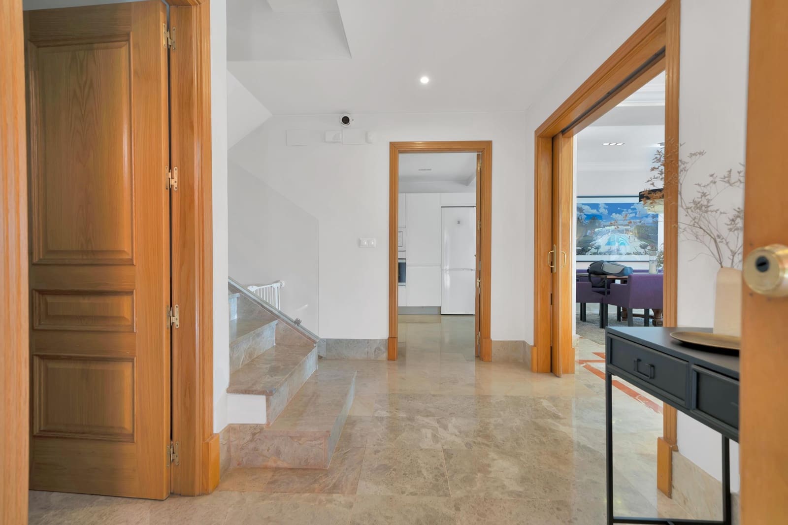 5 bedroom Semi-detached Villa for rent in Marbella with pool garage - € 4,900 (Ref: 9269969)