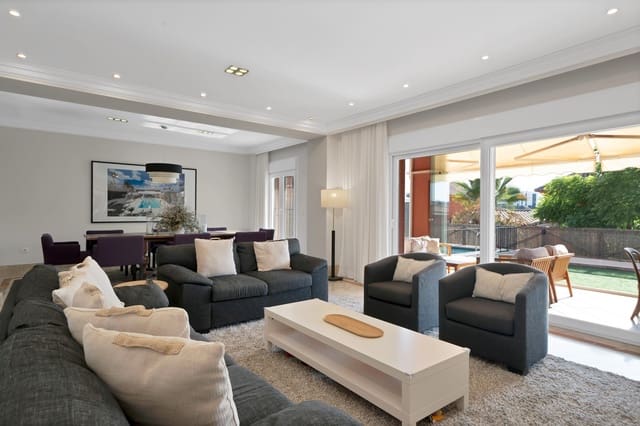 5 makuuhuone Paritalo vuokrattavana paikassa Santa Clara, Marbella mukana uima-altaan 
autotalli - 4 900 € (Ref: 9269969)