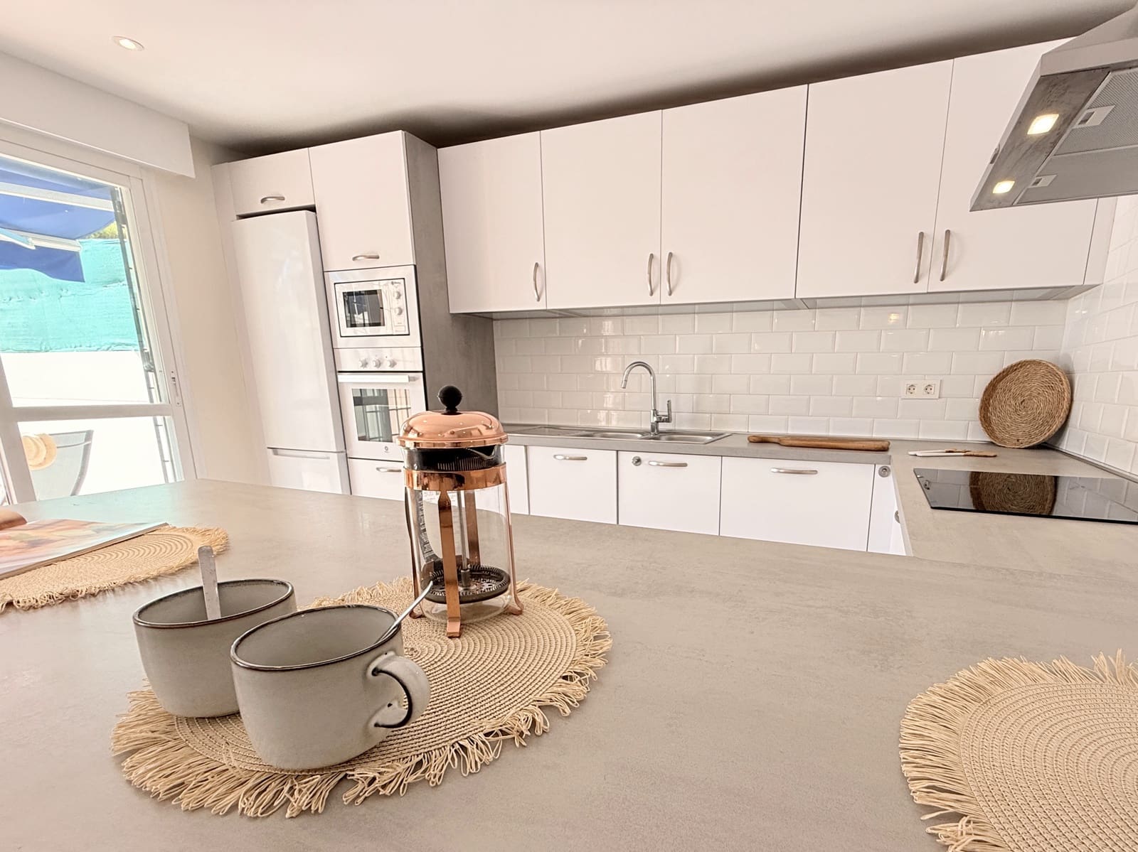 3 bedroom Apartment for sale in Puerto Banus with pool - € 430,000 (Ref: 9272475)