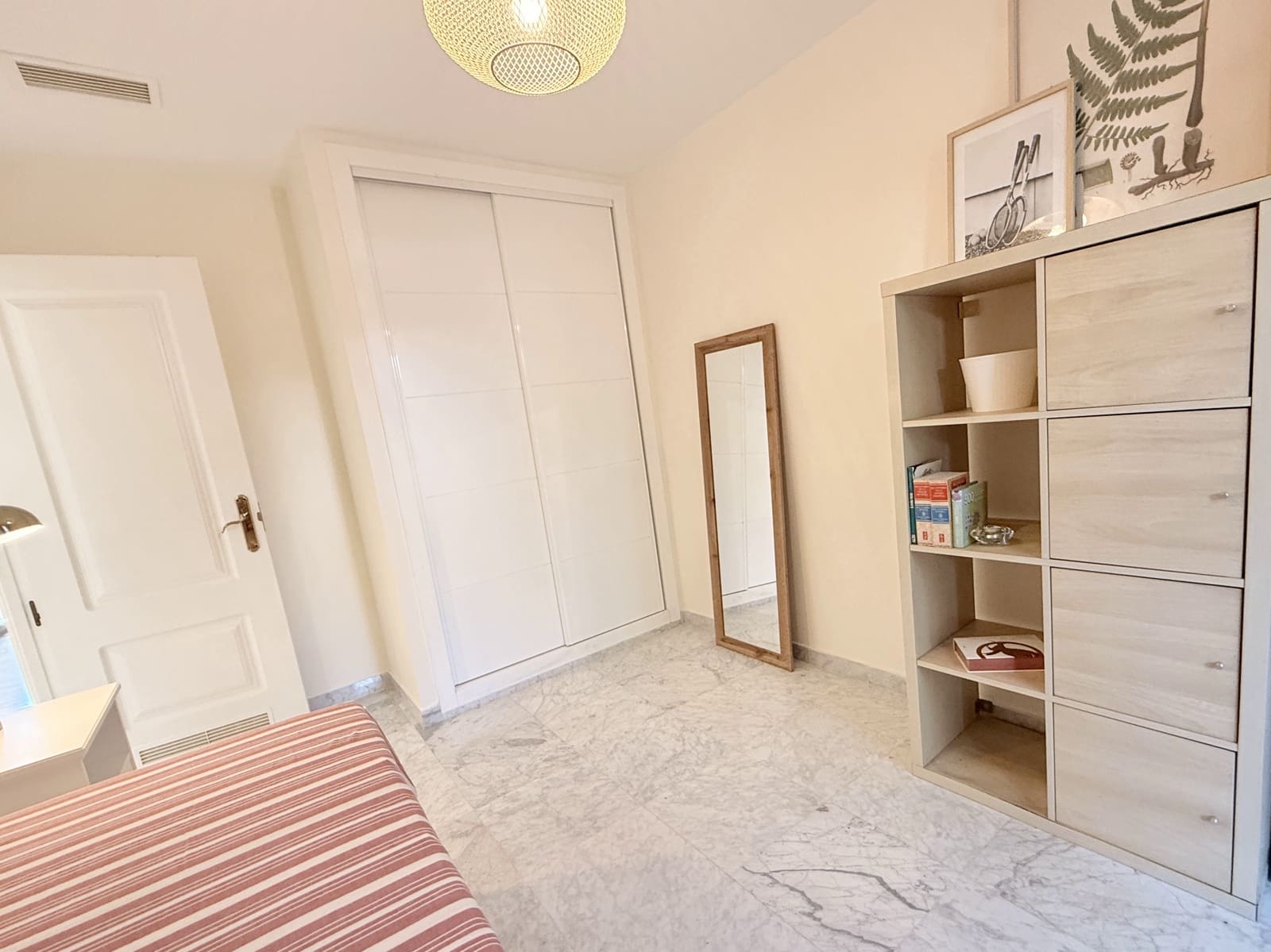 3 bedroom Apartment for sale in Puerto Banus with pool - € 430,000 (Ref: 9272475)