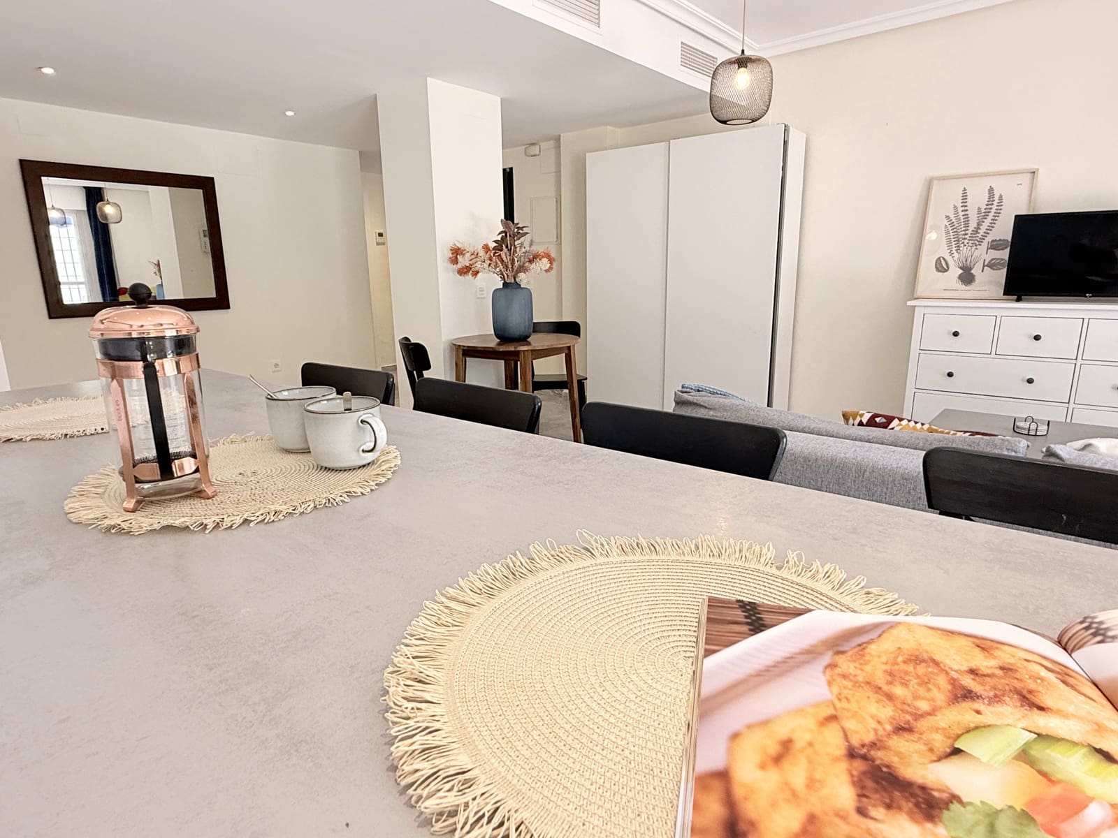 3 bedroom Apartment for sale in Puerto Banus with pool - € 430,000 (Ref: 9272475)