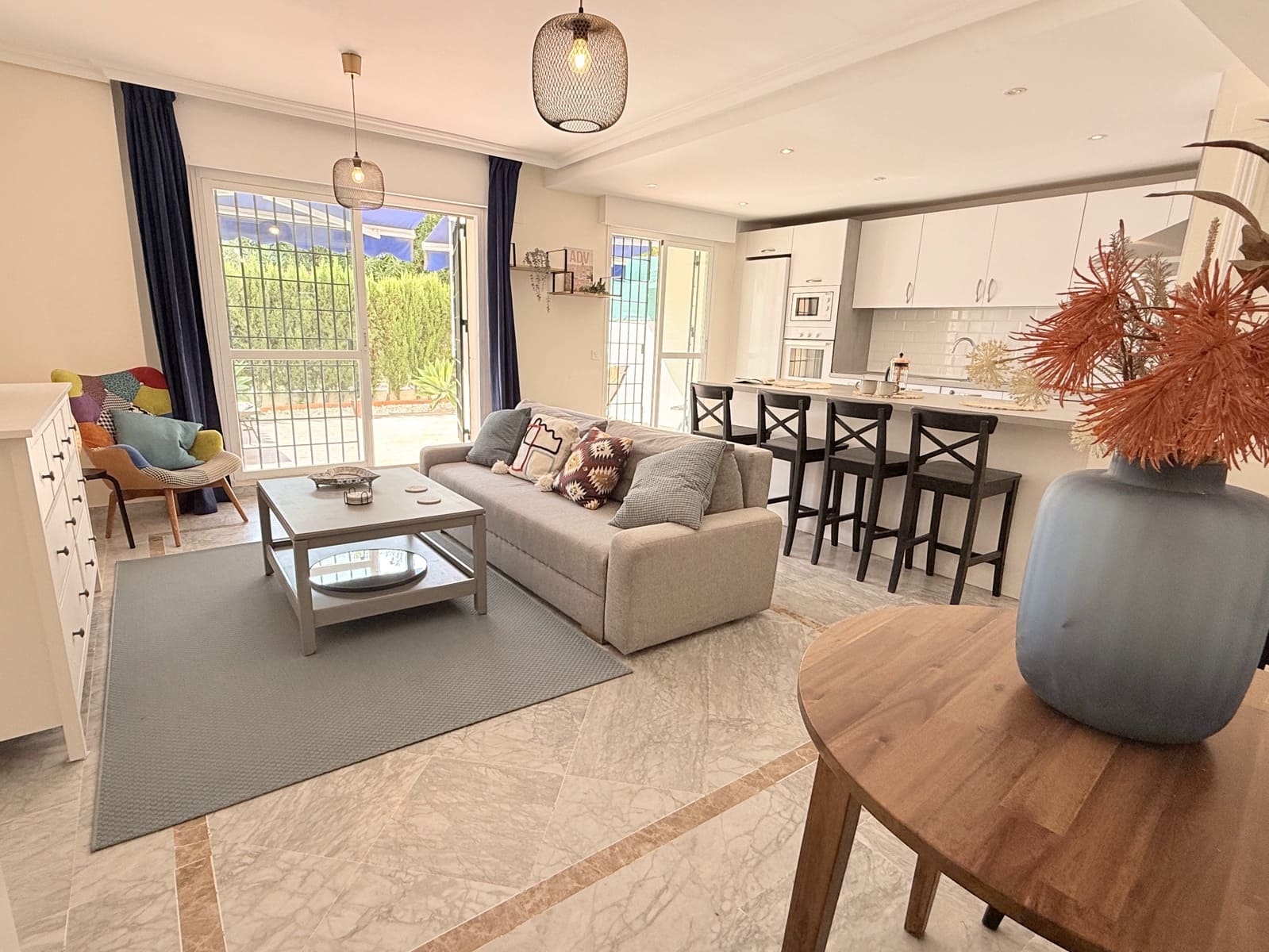 3 bedroom Apartment for sale in Puerto Banus with pool - € 430,000 (Ref: 9272475)