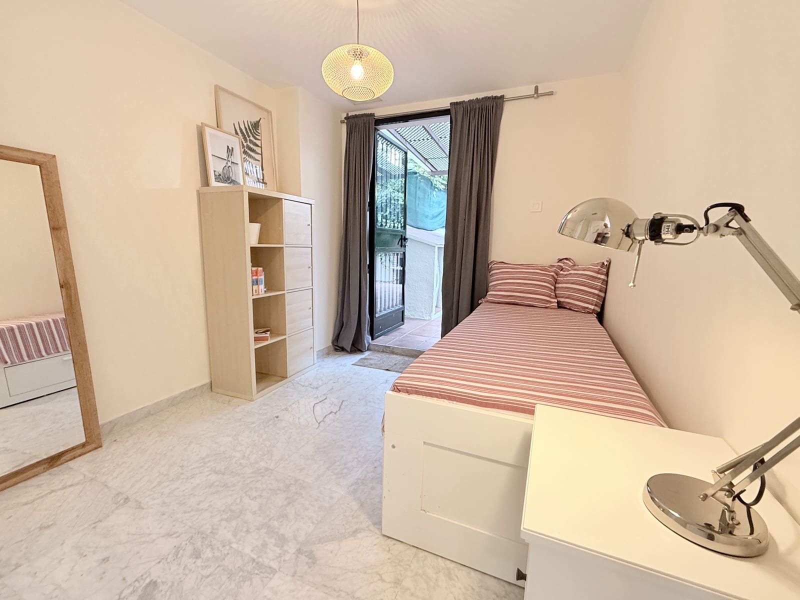 3 bedroom Apartment for sale in Puerto Banus with pool - € 430,000 (Ref: 9272475)