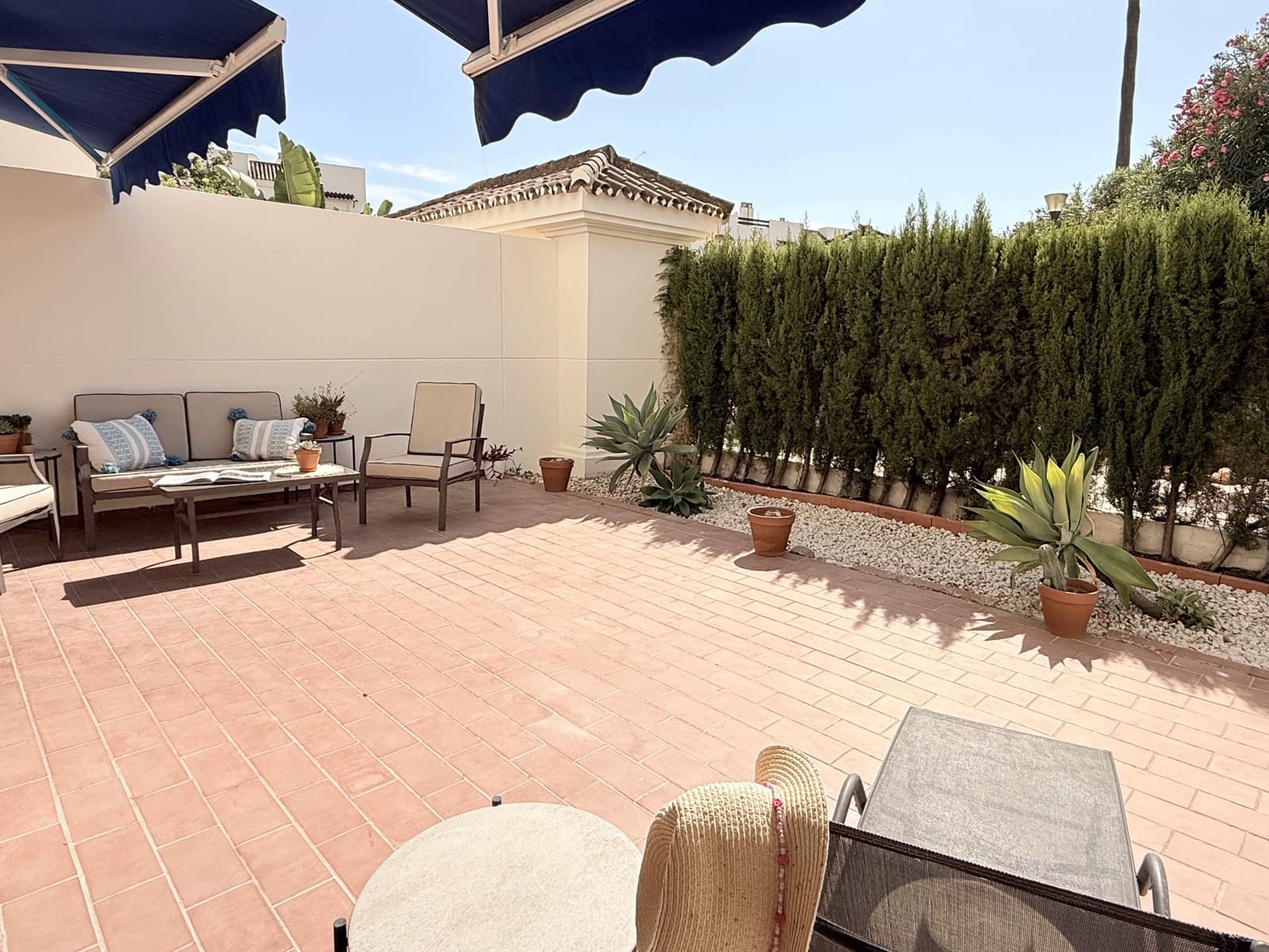 3 bedroom Apartment for sale in Puerto Banus with pool - € 430,000 (Ref: 9272475)