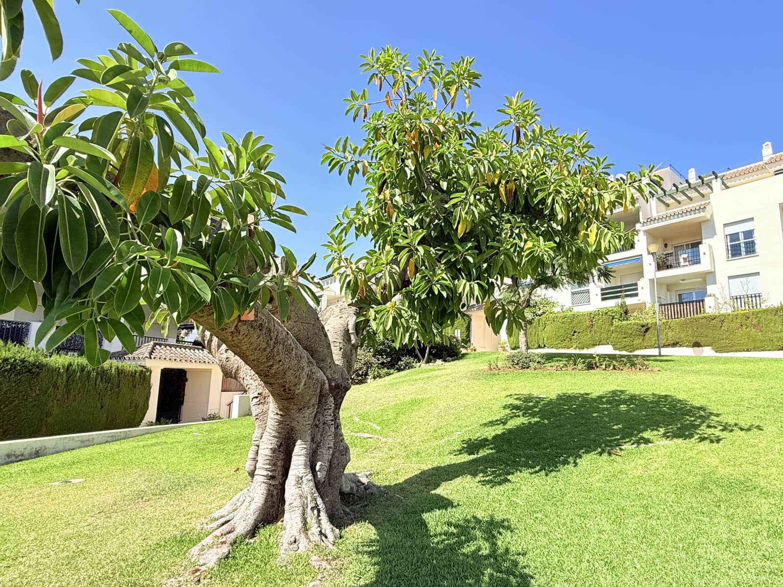 3 bedroom Apartment for sale in Puerto Banus with pool - € 430,000 (Ref: 9272475)