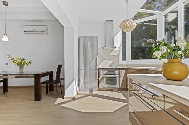 2 slaapkamer Rijtjeshuis te koop in Sitio de Calahonda, Mijas - € 432.500 (Ref: 9272476)