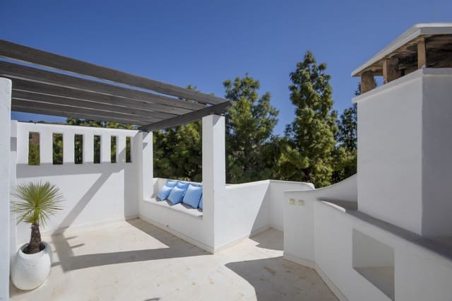 2 slaapkamer Rijtjeshuis te koop in Sitio de Calahonda, Mijas met garage - € 400.000 (Ref: 9272476)