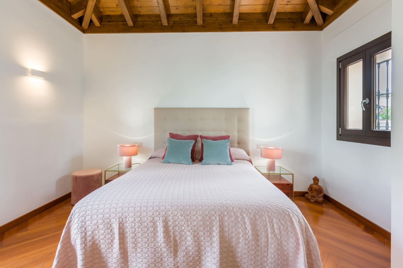 5 bedroom Villa for rent in New Golden Mile with pool garage - € 12,500 (Ref: 9276527)