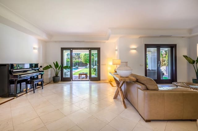 5 soverom Villa til leie i Nueva Atalaya, Estepona med svømmebasseng garasje - € 12 500 (Ref: 9276527)