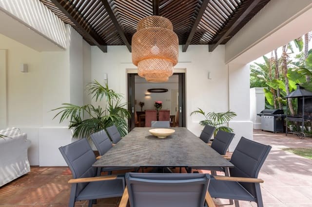 5 soverom Villa til leie i Nueva Atalaya, Estepona med svømmebasseng garasje - € 12 500 (Ref: 9276527)