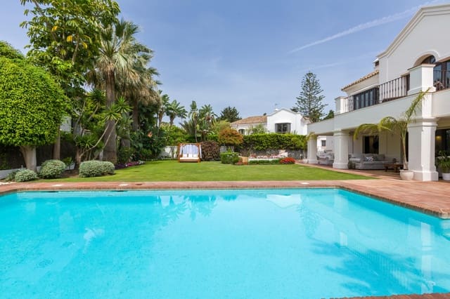 Villa/Maison de 5 chambres à louer à Nueva Atalaya, Estepona avec piscine garage - 12 500 € (Ref: 9276527)