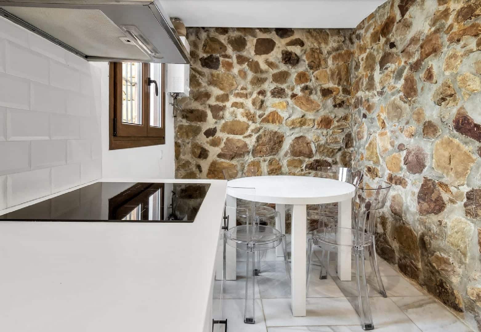 3 soveværelse Penthouse til leje i Nueva Andalucia med swimmingpool - € 2.800 (Ref: 9285664)