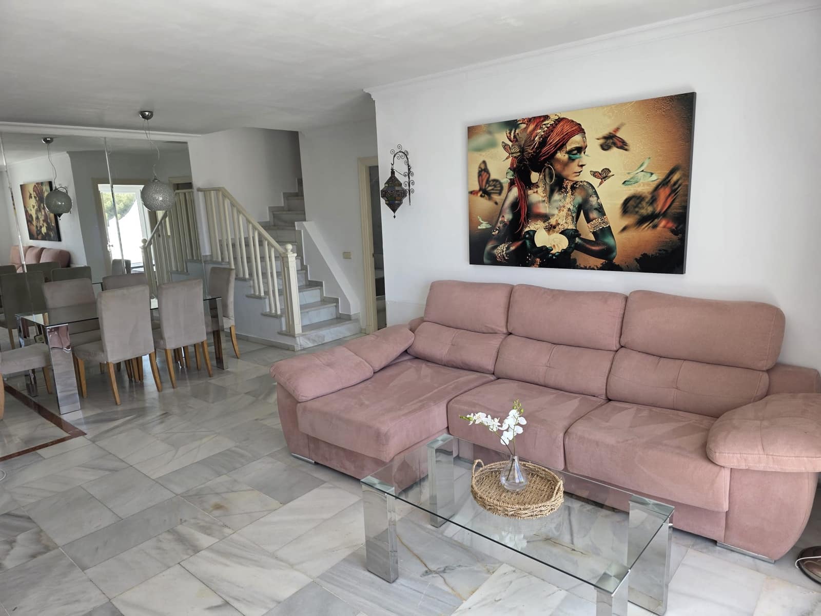 3 soveværelse Penthouse til leje i Nueva Andalucia med swimmingpool - € 2.800 (Ref: 9285664)