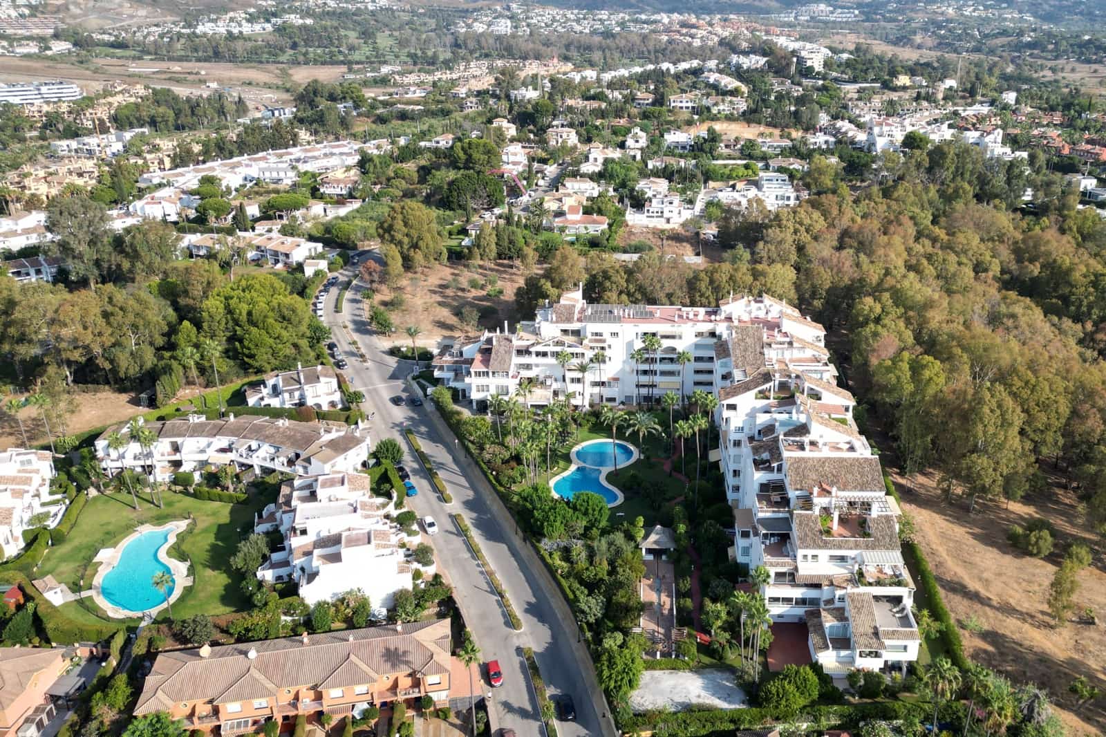 2 soveværelse Lejlighed til salg i New Golden Mile med swimmingpool - € 385.000 (Ref: 9285665)