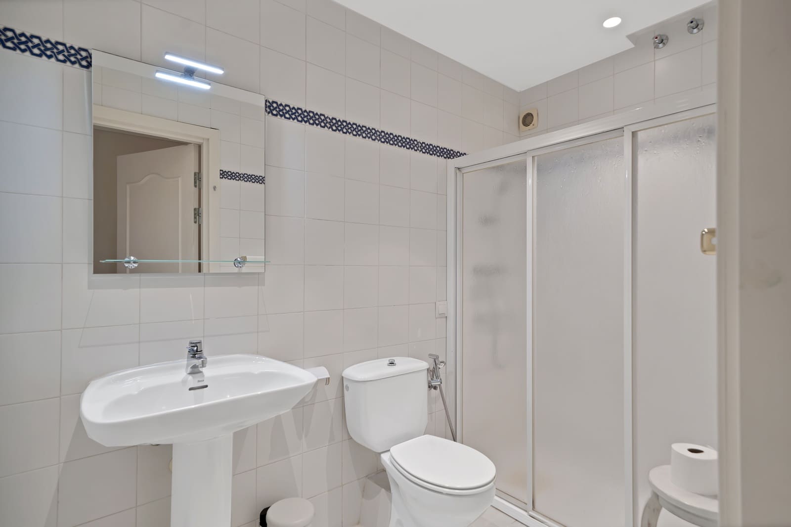 2 soveværelse Lejlighed til salg i New Golden Mile med swimmingpool - € 385.000 (Ref: 9285665)