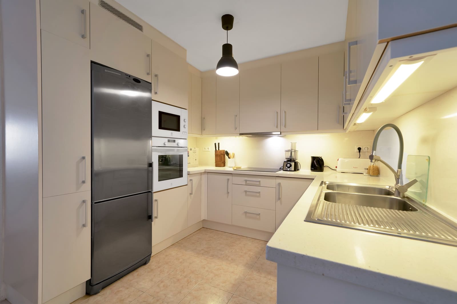 2 soveværelse Lejlighed til salg i New Golden Mile med swimmingpool - € 385.000 (Ref: 9285665)